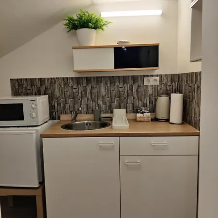 Saujana - Lower Ground Retreat 3*