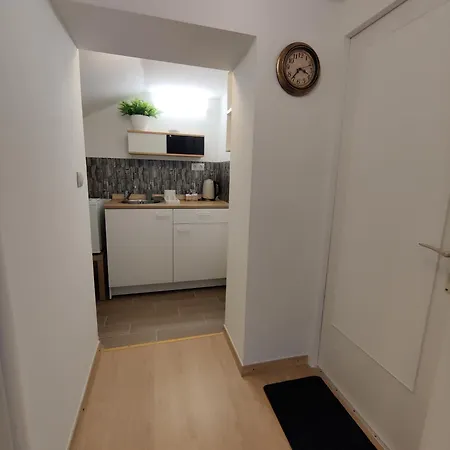 Saujana - Lower Ground Retreat 招待所 3*